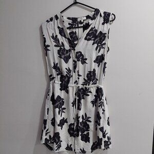 Aritzia Babaton Size 6 100% Silk Black & White Floral Print Mini Dress